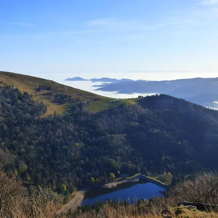 Au Camp De Base Vue Panoramique 拉布雷斯