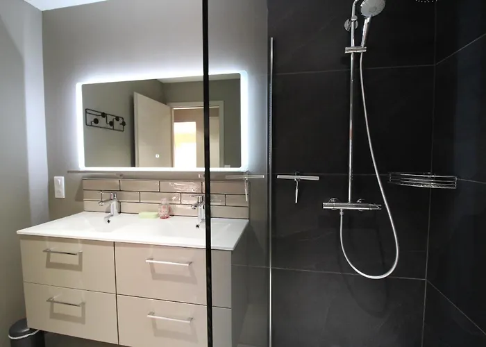 Au Camp De Base Vue Panoramique *